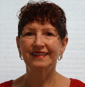 Meet your Posher, Carole